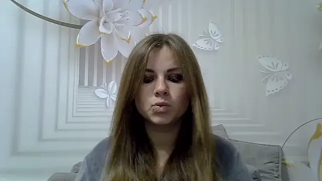 Snapshot of TinaFun4u chatting on November 14, 8:18 pm TinaFun4u online show from November 14, 8:18 pm