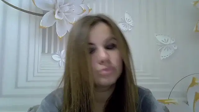 Snapshot of TinaFun4u chatting on December 3, 8:40 pm TinaFun4u online show from December 3, 8:40 pm