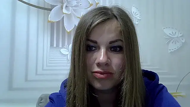 Snapshot of TinaFun4u chatting on May 16, 8:18 pm TinaFun4u online show from May 16, 8:18 pm