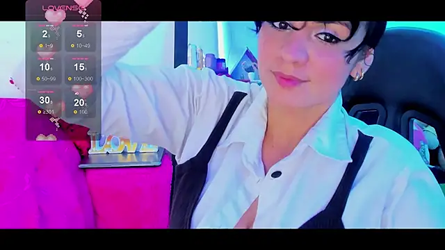 Snapshot of elissa_iris chatting on February 1, 2:32 am elissa iris online show from February 1, 2:32 am