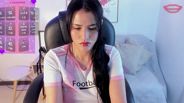 RuthEvans  online show from December 5, 2:00 pm