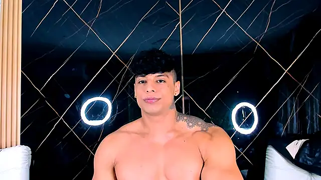 Owen Muzcle online show from November 6, 9:26 pm