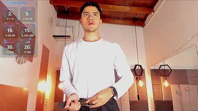 LiamNovak online show from December 19, 11:50 am