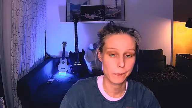 KatiKate online show from December 3, 8:17 pm