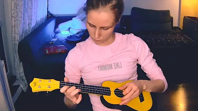 KatiKate online show from December 3, 11:24 pm