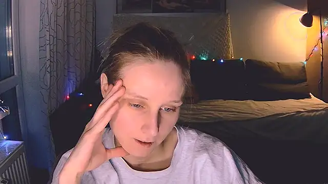 KatiKate online show from December 17, 1:49 pm