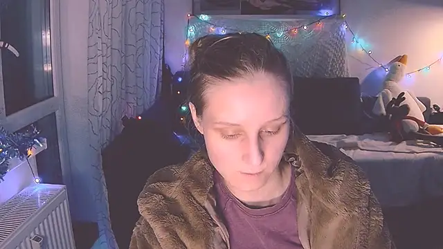 KatiKate online show from December 18, 3:00 pm