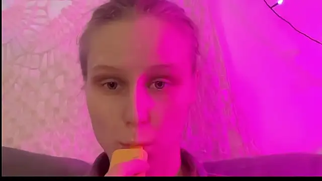 KatiKate online show from February 12, 7:24 pm