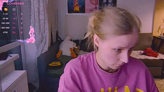 KatiKate online show from March 21, 6:18 pm