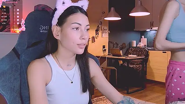 KatiKate online show from October 28, 5:15 pm