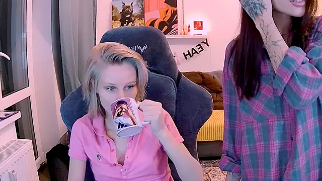 KatiKate online show from November 21, 2:05 pm