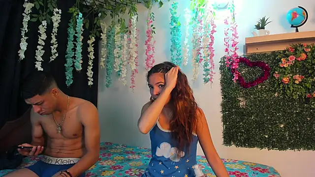 Snapshot of kattyandtom2 chatting on January 26, 3:17 am kattyandtom2 online show from January 26, 3:17 am