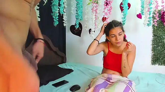 Snapshot of kattyandtom2 chatting on February 12, 7:13 am kattyandtom2 online show from February 12, 7:13 am