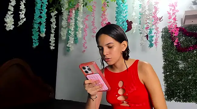 Snapshot of kattyandtom2 chatting on March 5, 1:31 am kattyandtom2 online show from March 5, 1:31 am