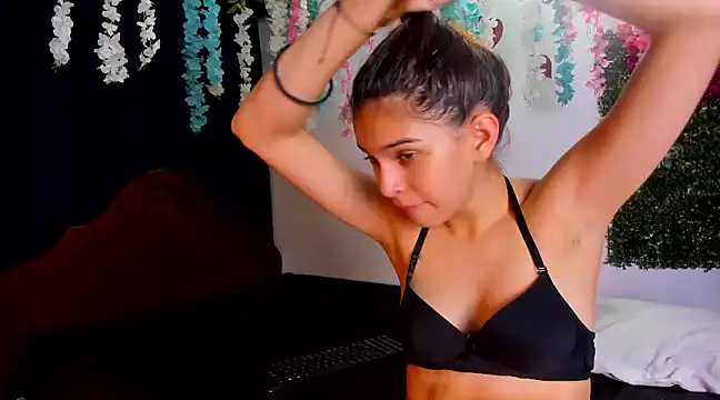 Snapshot of kattyandtom2 chatting on March 8, 9:39 am kattyandtom2 online show from March 8, 9:39 am