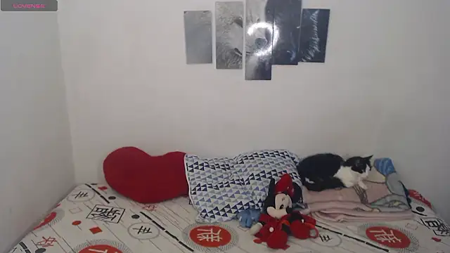 Pocahontas Princess  online show from February 2, 6:06 pm