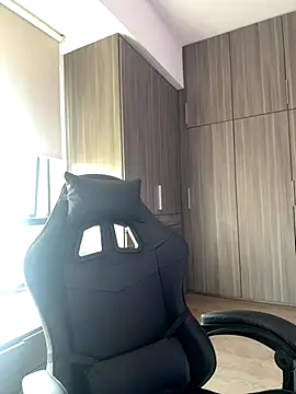 SophieRaily  online show from October 17, 7:05 pm