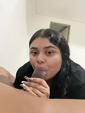 alissonfernandez  online show from January 5, 2:27 am