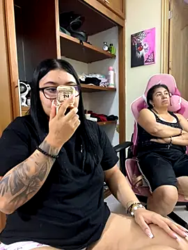 alissonfernandez  online show from October 27, 5:50 pm