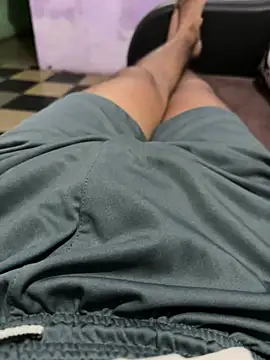 Snapshot of Desiboy___21 chatting on March 3, 5:18 pm Desiboy   21 online show from March 3, 5:18 pm