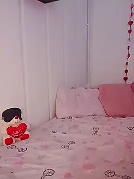 isabella048 online show from September 24, 6:11 pm