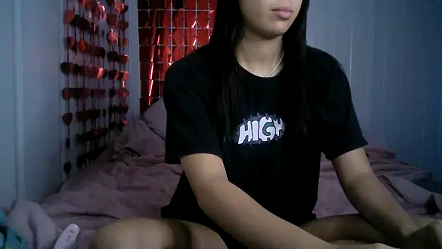 isabella048 online show from October 11, 5:00 pm