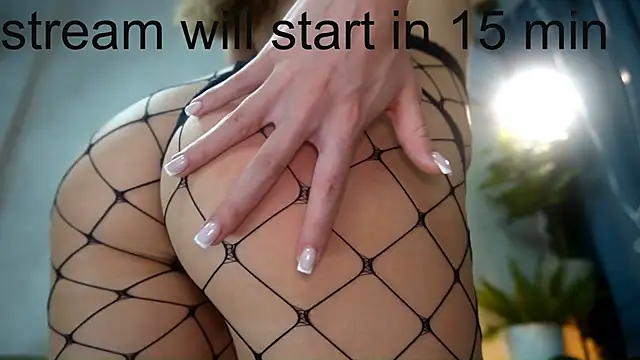 Snapshot of lika_maa chatting on February 20, 1:11 pm lika maa online show from February 20, 1:11 pm