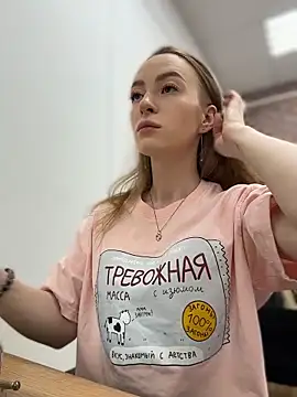  AngelMoon  online show from December 17, 3:56 am