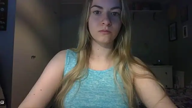 Snapshot of ROSIEx_sweet chatting on April 8, 6:46 am ROSIEx sweet online show from April 8, 6:46 am