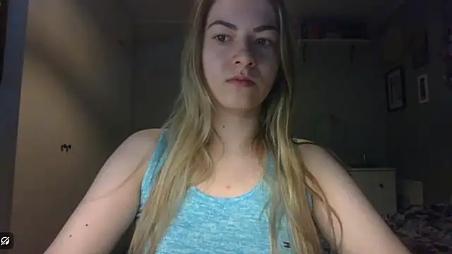 Snapshot of ROSIEx_sweet chatting on April 9, 6:41 am ROSIEx sweet online show from April 9, 6:41 am