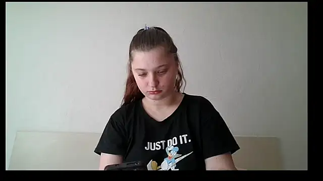 kila lo online show from March 20, 12:22 pm