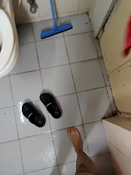 Snapshot of KeepCummingForYou73 chatting on November 5, 7:08 am KeepCummingForYou73 online show from November 5, 7:08 am