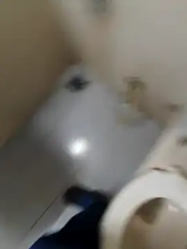 Snapshot of KeepCummingForYou73 chatting on November 21, 12:15 pm KeepCummingForYou73 online show from November 21, 12:15 pm