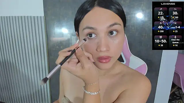 lana boomer online show from April 12, 7:52 pm