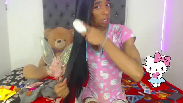 lucianadolll online show from October 19, 5:57 pm