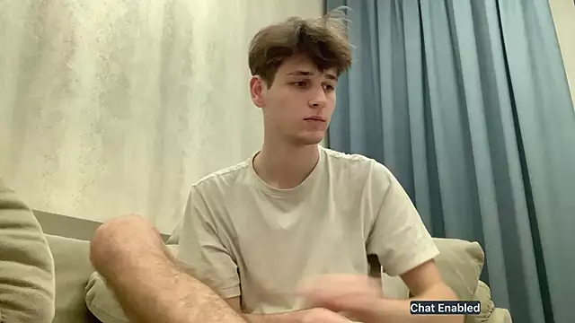 Snapshot of cutie_guys chatting on December 4, 4:16 pm cutie guys online show from December 4, 4:16 pm