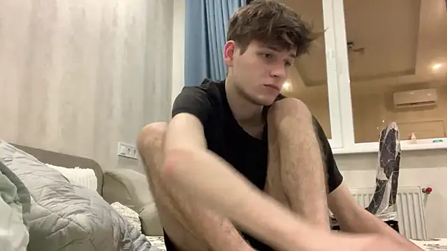 Snapshot of cutie_guys chatting on December 5, 6:33 pm cutie guys online show from December 5, 6:33 pm