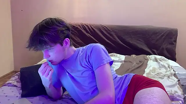 Snapshot of cutie_guys chatting on January 13, 3:58 pm cutie guys online show from January 13, 3:58 pm