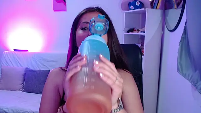 Soy abby online show from April 7, 11:48 pm