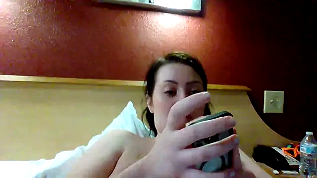 Snapshot of DegradingSex chatting on February 24, 9:21 am DegradingSex online show from February 24, 9:21 am