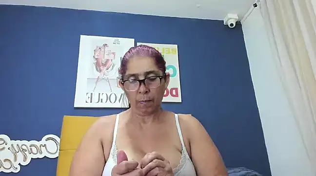 Snapshot of renata_milf_ chatting on January 21, 11:46 am renata milf online show from January 21, 11:46 am