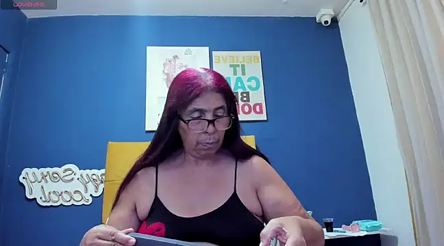 Snapshot of renata_milf_ chatting on January 28, 11:38 am renata milf online show from January 28, 11:38 am