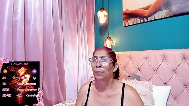 Snapshot of renata_milf_ chatting on July 6, 12:13 pm renata milf online show from July 6, 12:13 pm