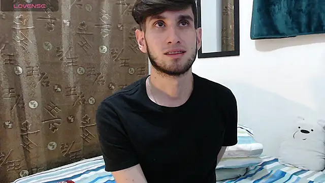 Snapshot of Thhiago_tay chatting on October 16, 6:58 am Thhiago tay online show from October 16, 6:58 am