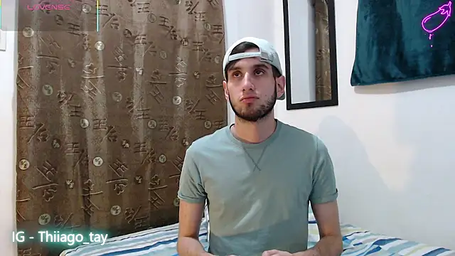 Snapshot of Thhiago_tay chatting on October 20, 6:36 am Thhiago tay online show from October 20, 6:36 am