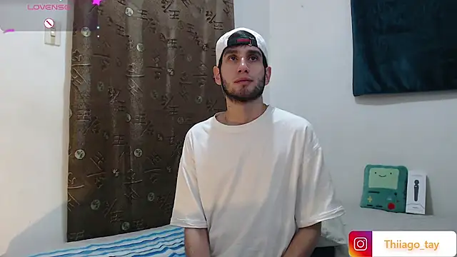 Snapshot of Thhiago_tay chatting on November 26, 6:09 pm Thhiago tay online show from November 26, 6:09 pm