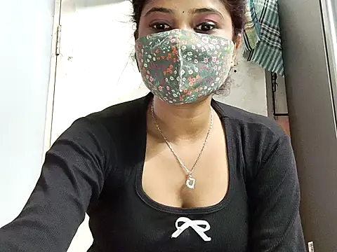 Snapshot of samosa73 chatting on October 16, 7:15 pm samosa73 online show from October 16, 7:15 pm