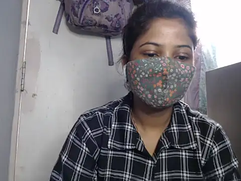 Snapshot of samosa73 chatting on November 7, 10:15 am samosa73 online show from November 7, 10:15 am