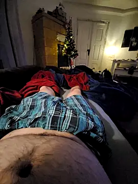 Snapshot of DickDRP93 chatting on December 1, 6:30 pm DickDRP93 online show from December 1, 6:30 pm