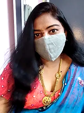 RomeoJuliet345 online show from February 3, 7:35 am